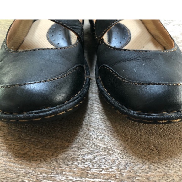 Mary Jane’s size 8 - Picture 2 of 9